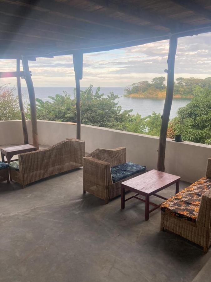 Soul Rebel Lodge & Backpackers Nkhata Bay Exterior foto