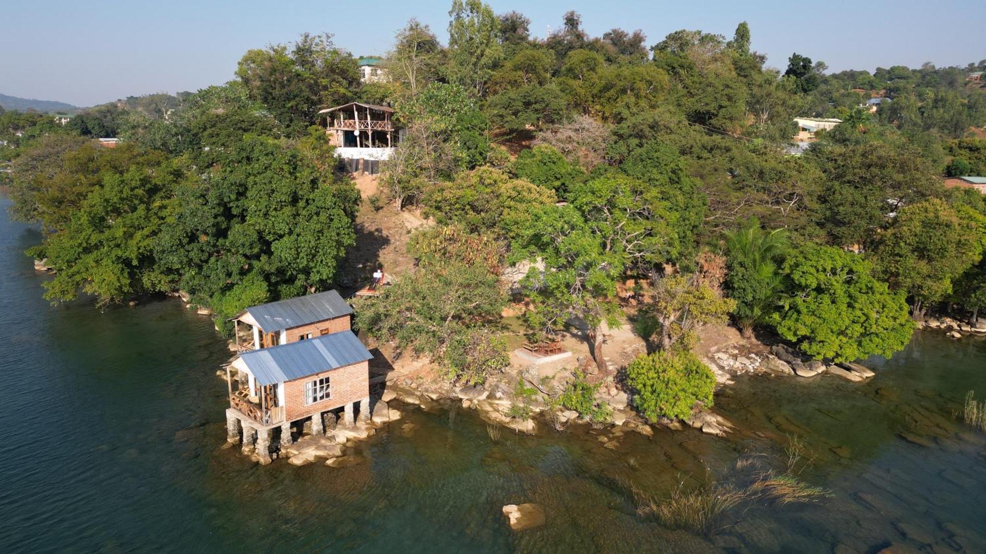 Soul Rebel Lodge & Backpackers Nkhata Bay Exterior foto